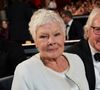 "Je n'arrive plus à voir sur un plateau de tournage. Et je n'arrive plus à lire non plus. C'est très difficile pour moi", a témoigné l'actrice... 
Judi Dench à la 94ème édition de la cérémonie des Oscars à Los Angeles, le 27 mars 2022. © AMPAS/Zuma Press/Bestimage 