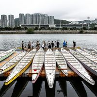 Handicap : à Hong Kong, une équipe de sportifs malvoyants défie les vagues (et le validisme)