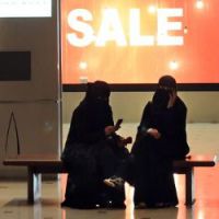 Arabie saoudite : hommes et femmes séparés par une cloison dans les magasins