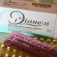 Diane 35 : les questions à se poser sur la "pilule" anti-acné