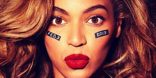 Super Bowl 2013 : Beyoncé chante l’hymne américain – Vidéo replay