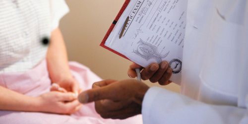 PMA : des gynécologues français payés par des cliniques étrangères ? 