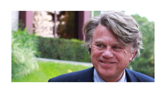 Salles de shoot : Gilbert Collard propose des "salles de viol"