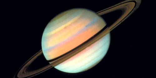 Une tempête géante pendant un an sur Saturne