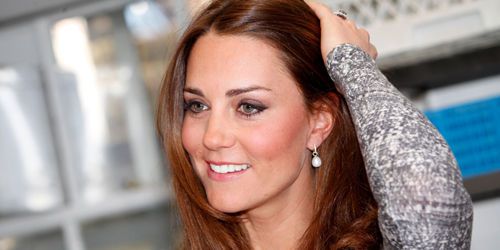 Kate Middleton montre fièrement son ventre pour faire face aux attaques humiliantes
