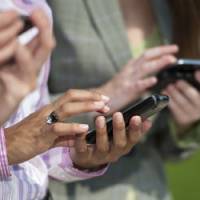 Smartphone : près de 6 Français sur dix en sont dépendants