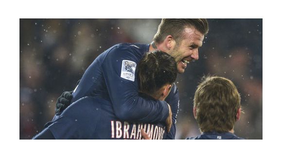 Canal Football Club : interview de Beckham par Zidane – Vidéo Canal + Replay