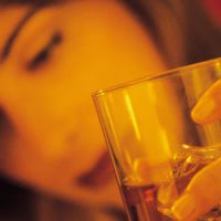 L'alcool tue 12 500 femmes chaque année en France