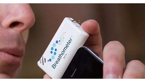 Breathometer : mesurer son taux d’alcoolémie avec son smartphone