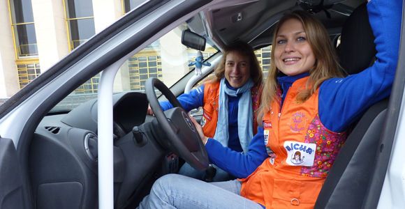 Rallye Aïcha des Gazelles 2013 : "Une épreuve 100% féminine qui nous permet d’oser y aller"