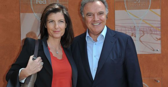 Saisie de 700 kilos de cocaine dans un avion d'Alain Afflelou