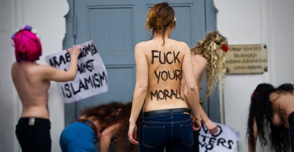 Les Femen d'Europe soutiennent Amina Tyler