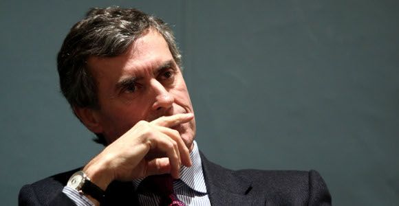 Corruption : "La méfiance envers les politiques n'est pas nouvelle"