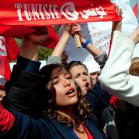 La Tunisienne violée par des policiers revient sur l'affaire