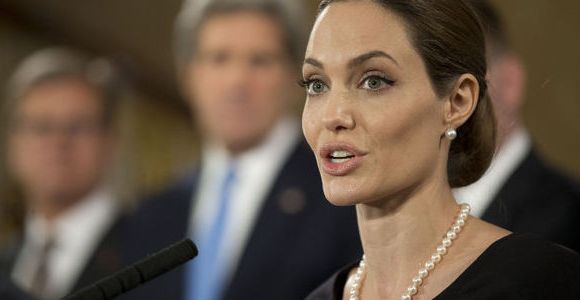 Angelina Jolie : une ablation des seins pour éviter le cancer