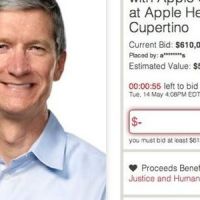 Tim Cook : le PDG d’Apple vendu aux enchères pour 610 000 dollars