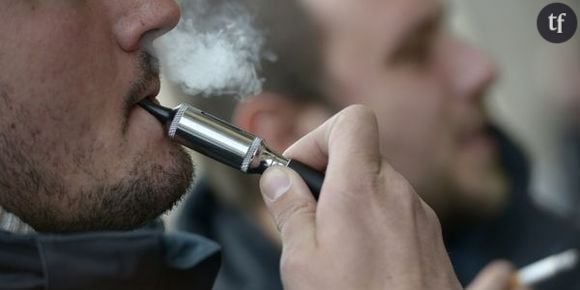 Cigarette électronique : pour ou contre le vapotage dans les lieux publics ?