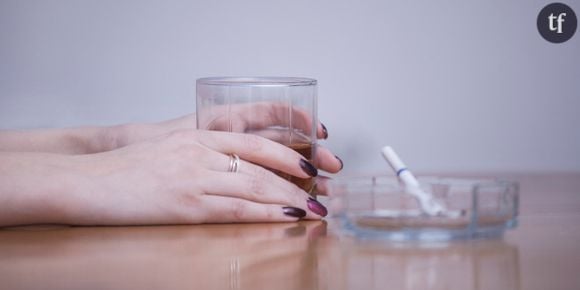 Cigarettes et alcool : un cocktail explosif pour les femmes