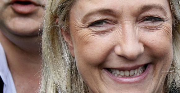 FN et municipales : Marine Le Pen veut des profils Facebook irréprochables