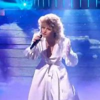 Un air de star : Delphine Chanéac en Bonnie Tyler – Vidéo M6 Replay