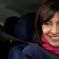 Municipales à Paris : Hidalgo favorite des sondages face à NKM