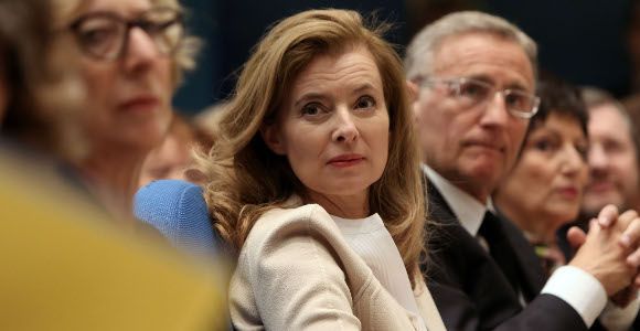 Valérie Trierweiler trouve enfin sa place à l'Élysée