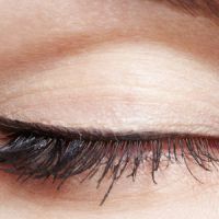 Mascara semi-permanent : sublimez vos cils pour longtemps