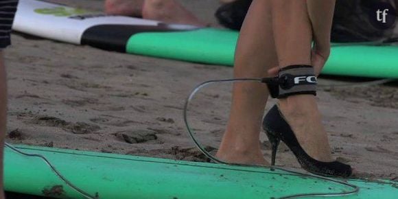 Des surfeuses en talons aiguilles contre les compétitions sexistes – vidéo