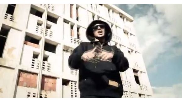Weld El 15 : le rappeur tunisien condamné pour la chanson Boulicia Kleb - Vidéo