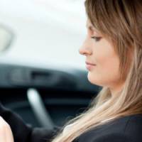 10 % des automobilistes utilisent leur smartphone au volant