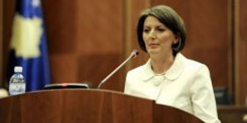 Kosovo : une femme de la Police élue présidente par le parlement