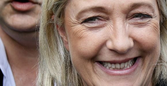 Marine Le Pen maintient, les prières de rue sont une "occupation"