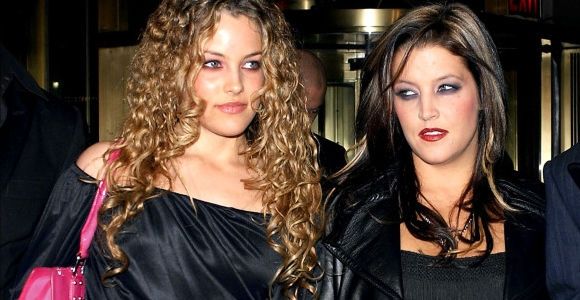 Qui est Riley Keough, la nouvelle copine de Robert Pattinson ?