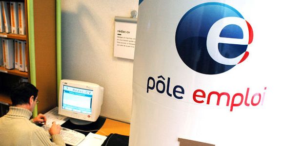 Pôle emploi verse 812 millions d'euros d'allocations en trop aux chômeurs 