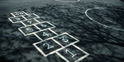 Violence scolaire : « il faut traiter le mal à la racine », Georges Fotinos