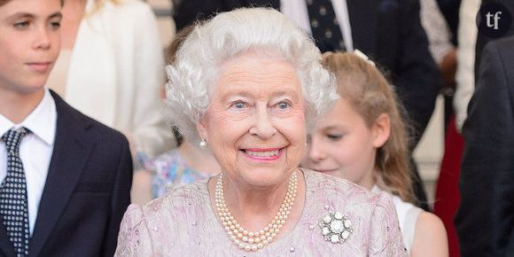 Mariage gay : la reine Elizabeth II prononce un royal oui