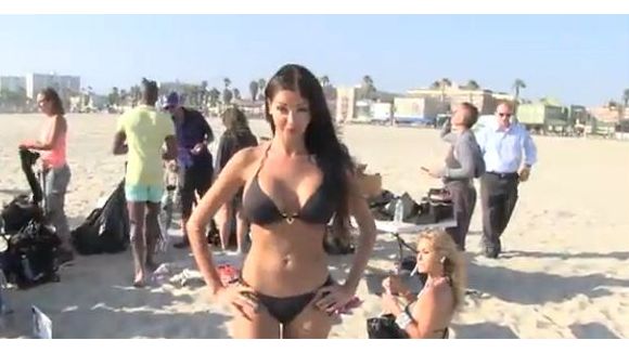 Nabilla : « la fille aux gros seins » fait le buzz aux Etats-Unis