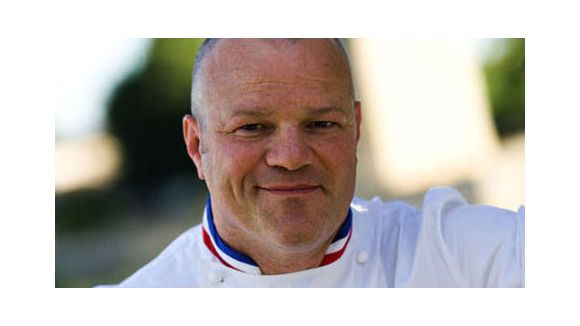 M6 - "Cauchemar en cuisine" : qui est le chef Philippe Etchebest ?