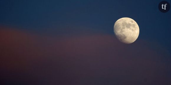 Découverte d’eau sur la surface de la lune