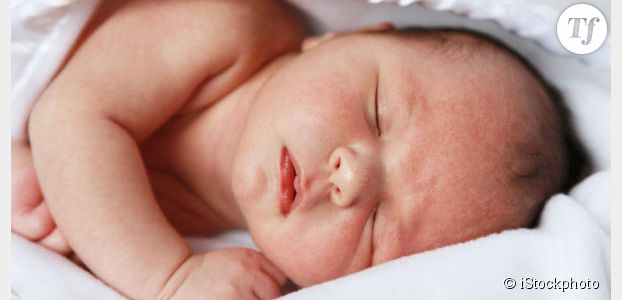 Un homme accouche d'un bébé : le 1er Européen sans mère est né