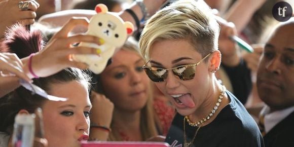 Miley, garde ta langue bien pendue !