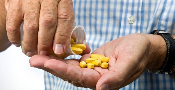 Les personnes âgées consomment-t-elles trop de médicaments en France ?
