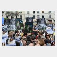 Manifestations contre la vivisection : un millier de personnes à Paris 