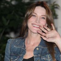 Carla Bruni-Sarkozy : trou de mémoire lors d'un gala pour Alzheimer - vidéo 