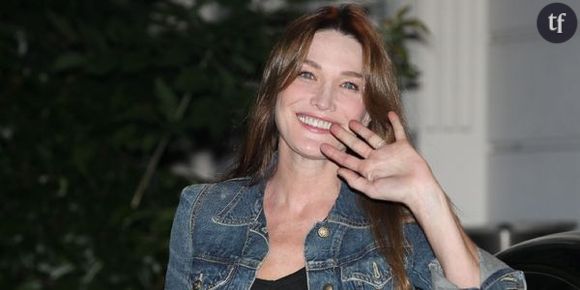 Carla Bruni-Sarkozy : trou de mémoire lors d'un gala pour Alzheimer - vidéo