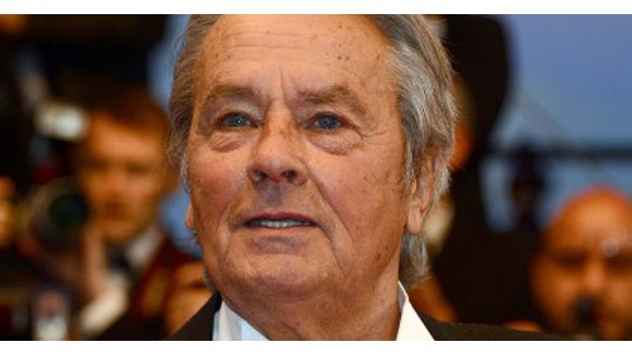 Le Pen : le soutien de Delon au FN étonne la fille et impressionne le père