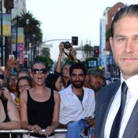 "Fifty Shades of Grey" : Charlie Hunnam trop frileux pour jouer le rôle de Christian Grey ? 