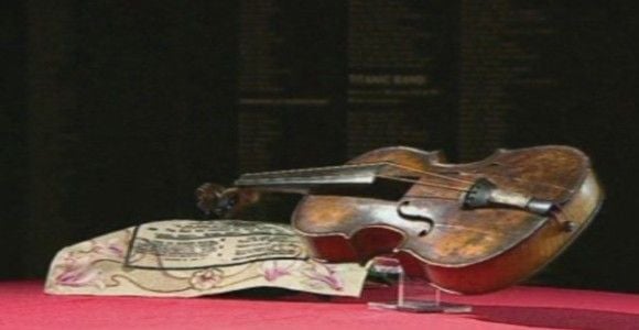 Titanic : son violon vendu 900.000 livres aux enchères