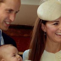 Baptême du prince George : les photos du bébé avec Kate et William