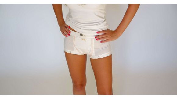 Culotte antiviol : les féministes s'insurgent contre une campagne de pub trop "légère"